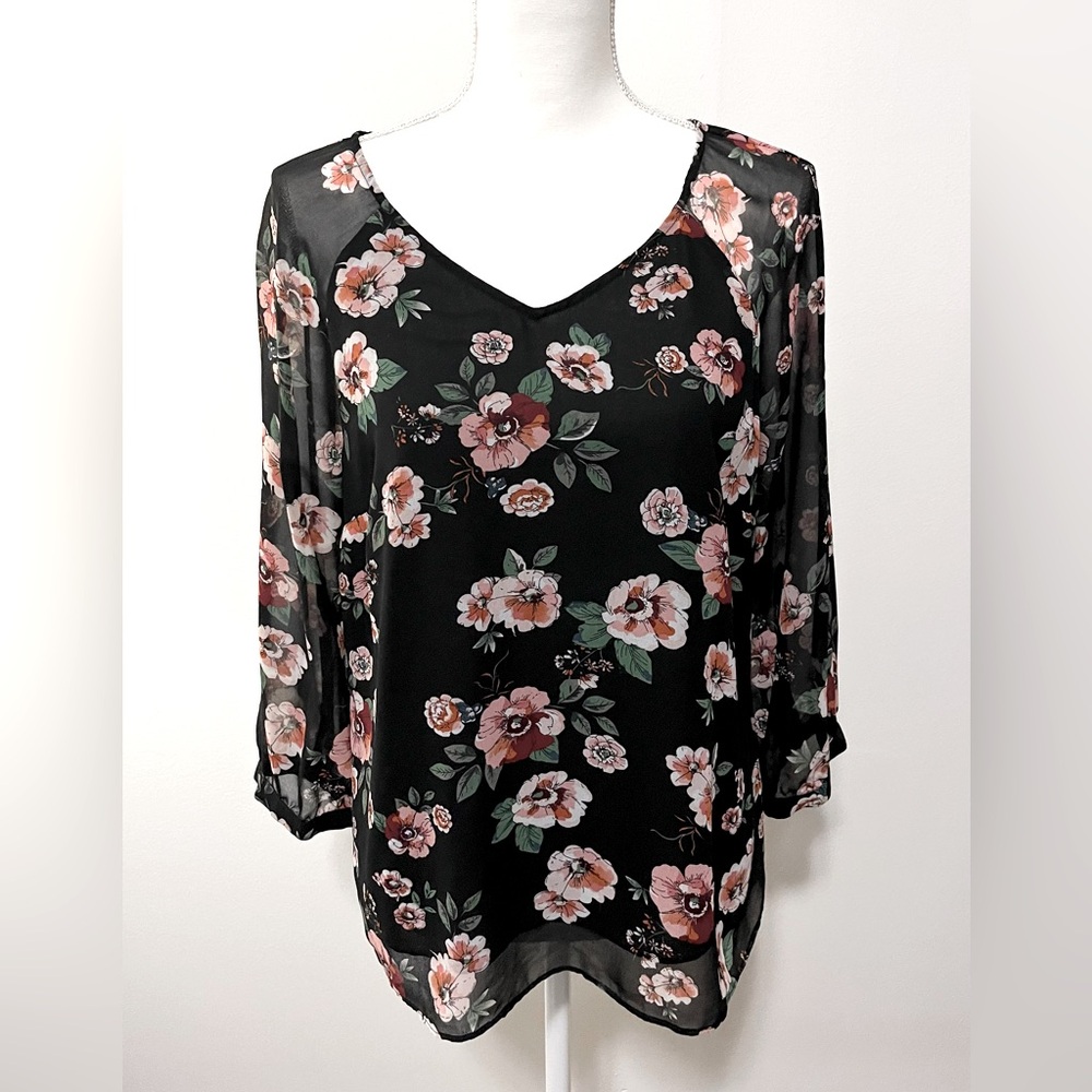 CAbi Garden Blouse Top Style 3595. Black with Pink Floral. Size Large
